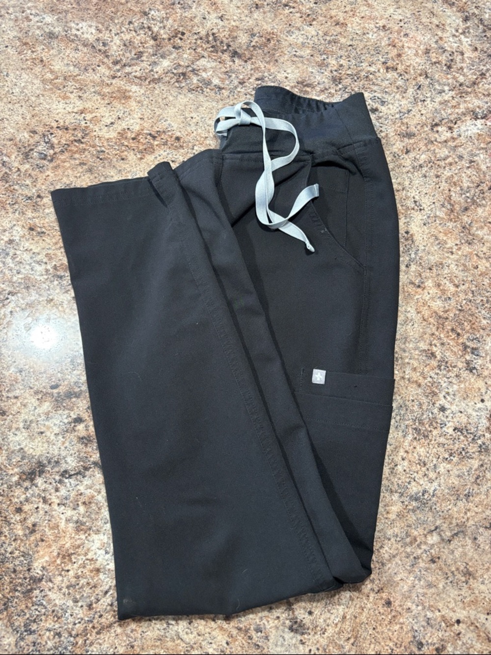 FIGS Women’s Black Straight leg